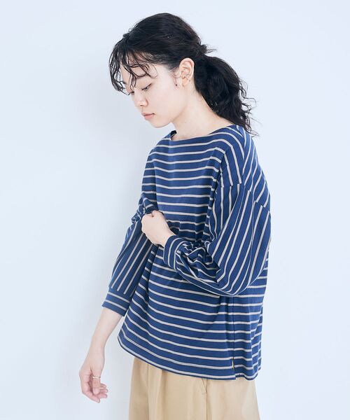 NIMES（ニーム）の「サイドスリットボーダープルオーバー（Tシャツ/カットソー・レディース・ホワイト/ブラック/ネイビー/ブルー・F）」の3枚目の写真