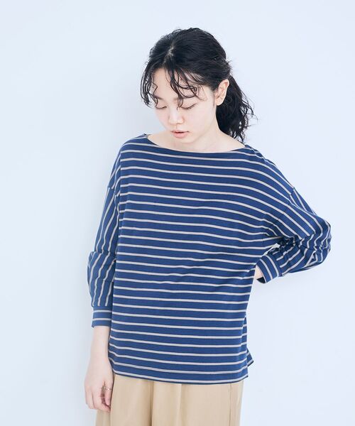 NIMES（ニーム）の「サイドスリットボーダープルオーバー（Tシャツ/カットソー・レディース・ホワイト/ブラック/ネイビー/ブルー・F）」の5枚目の写真