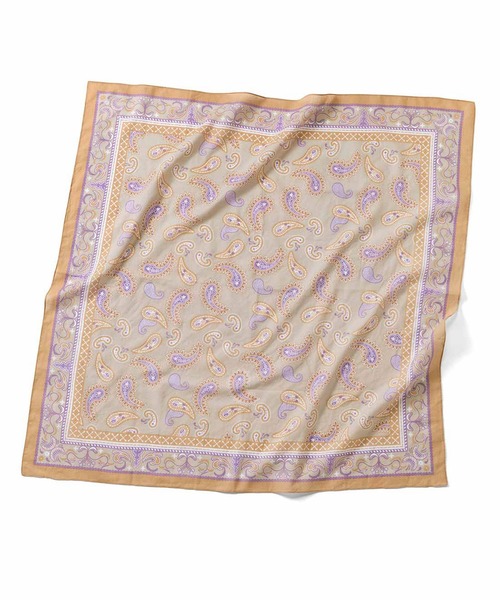 IEDIT(イディット)の「IEDIT 巻いたり包んだり!スカーフみたいなペイズリーマルチクロス(マフラー・レディース・ベージュ/ネイビー/ピンク・ONE SIZE)」の4枚目の写真