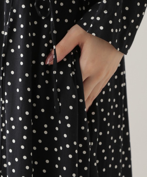 studio CLIP(スタディオクリップ)の「《Natural by studio CLIP》レーヨンドットドロストワンピース(ワンピース・レディース・ブラウン/ブラック・FREE)」の4枚目の写真