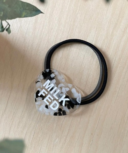 MILKFED.（ミルクフェド）の「MULTICOLOR HEART HAIR  ELASTIC（ヘアゴム・レディース・ブラック/ピンク/イエロー・ONE SIZE）」の2枚目の写真