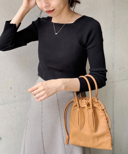 CAPRICIEUX LE'MAGE（カプリシューレマージュ）の「2WAYスクエアリブプルオーバー（ニット/セーター・レディース・ブラック/ブラウン/オフホワイト/グレイッシュベージュ・FREE）」の7枚目の写真