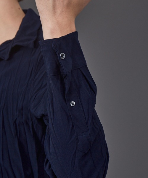 5351 POUR LES HOMMES（ゴーサンゴーイチプールオム）の「エステルツイルワッシャー シャツ（シャツ/ブラウス・メンズ・ホワイト/ブラック/カーキ/グレイッシュブルー・46/48/50）」の8枚目の写真