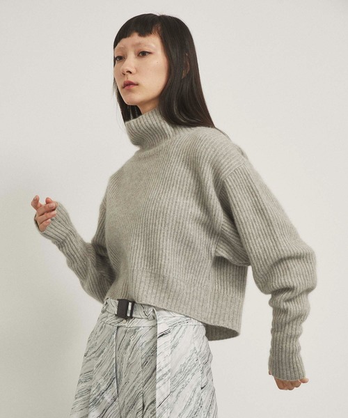 CITY TOKYO（シティトウキョウ）の「ラクーンクロップドタートルネックニットトップ（ニット/セーター・レディース・ベージュ/グレー/ライトブルーグレー/ブラック・FREE）」の7枚目の写真