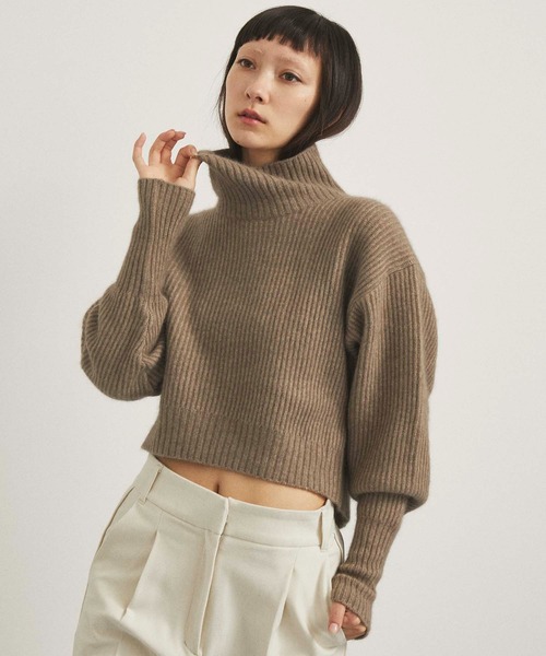 CITY TOKYO（シティトウキョウ）の「ラクーンクロップドタートルネックニットトップ（ニット/セーター・レディース・ベージュ/グレー/ライトブルーグレー/ブラック・FREE）」の13枚目の写真