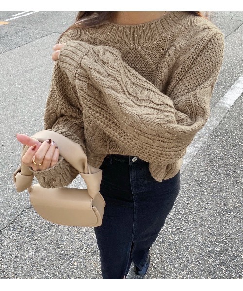 LIAN（リアン）の「【yuiさんコラボ】ミックスカラーケーブルニット（ニット/セーター・レディース・ベージュ/オートミール・FREE）」の2枚目の写真