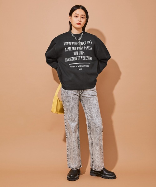 ADAM ET ROPE'(アダムエロペ)の「【ARTEMIO directed by SKIN】ジャカードニットプルオーバー(ニット/セーター・レディース・ブラック/グレー・FREE)」の3枚目の写真