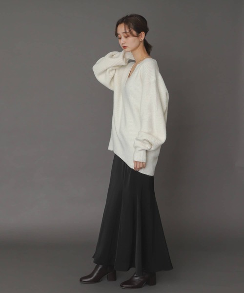 SENSE OF PLACE by URBAN RESEARCH（センスオブプレイスバイアーバンリサーチ）の「コクーンスリーブVネックセーター（ニット/セーター・レディース・ライトブルー/ブラック/レッド/アイボリー・ONE）」の13枚目の写真