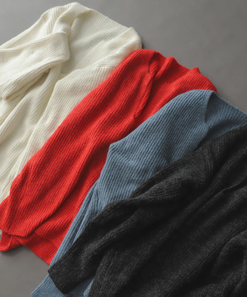 SENSE OF PLACE by URBAN RESEARCH（センスオブプレイスバイアーバンリサーチ）の「コクーンスリーブVネックセーター（ニット/セーター・レディース・ライトブルー/ブラック/レッド/アイボリー・ONE）」の4枚目の写真