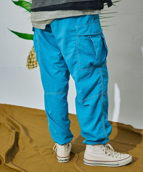 AlexanderLeeChang(アレキサンダーリーチャン)の「AlexanderLeeChang アレキサンダーリーチャン / NYLON CARGO PANTS ナイロンカーゴパンツ / AC042203(カーゴパンツ・メンズ・グレー/ブラック/スカイブルー・2/3)」の3枚目の写真