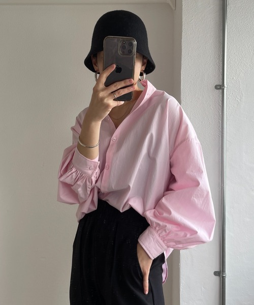 wee9s(ウィークス)の「volume sleeve no collar shirt / お尻すっぽりボリュームスリーブノーカラーシャツ(シャツ/ブラウス・レディース・ピンク/ブルー/アイボリー/ベージュ/チェリーピンク/ブラック/グリーン・FREE)」の6枚目の写真
