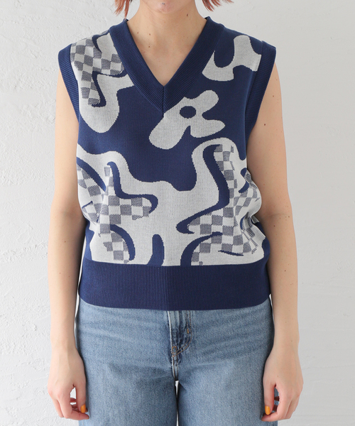 【美品】Oriens JOURNAL STANDARD モノグラムベスト 株式会社ベイクルーズの「Oriens JOURNAL STANDARD」がルミネエスト