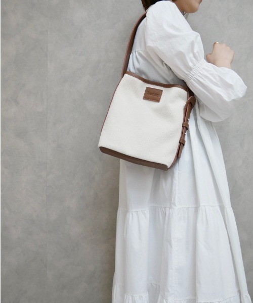 Reurie'（レウリィ）の「キャンバスバケットバッグ（ハンドバッグ・レディース・ブラック/ブラウン・FREE）」の5枚目の写真