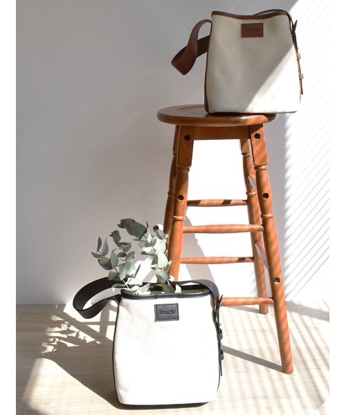 Reurie'（レウリィ）の「キャンバスバケットバッグ（ハンドバッグ・レディース・ブラック/ブラウン・FREE）」の9枚目の写真