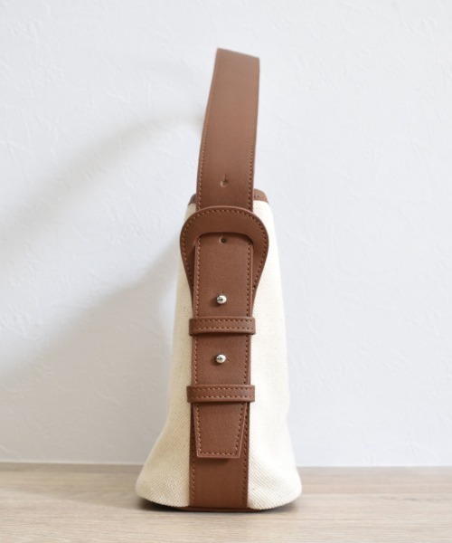 Reurie'（レウリィ）の「キャンバスバケットバッグ（ハンドバッグ・レディース・ブラック/ブラウン・FREE）」の15枚目の写真