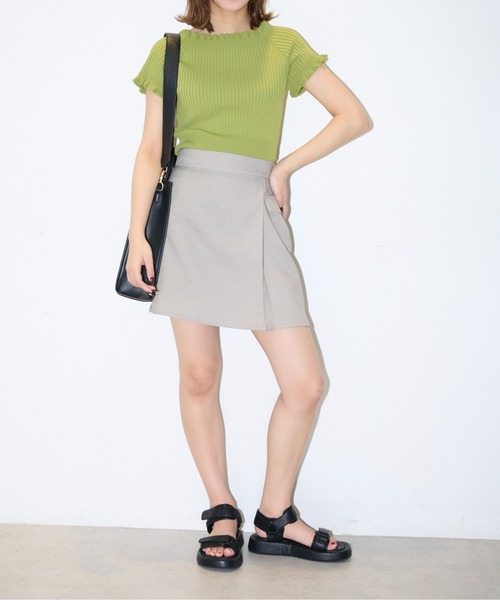 FREE'S MART（フリーズマート）の「◆2Wayオフショルフリルリブ半袖ショート丈ニット（ニット/セーター・レディース・ホワイト/ブラック/ベージュ/グリーン・FREE）」の14枚目の写真