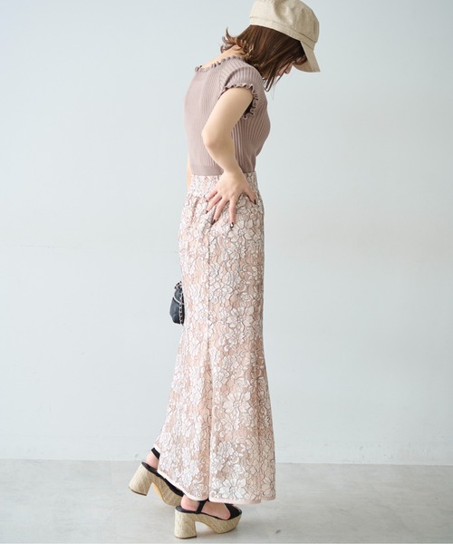 FREE'S MART（フリーズマート）の「◆2Wayオフショルフリルリブ半袖ショート丈ニット（ニット/セーター・レディース・ホワイト/ブラック/ベージュ/グリーン・FREE）」の17枚目の写真