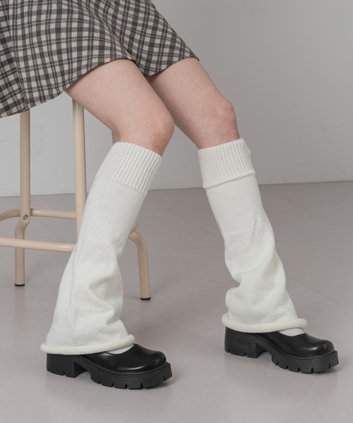 FOLLOWIN(フォロウィン)の「ブーツカットニットレッグウォーマー(レッグウォーマー・レディース・グレー/ブラック/ベージュ/アイボリー・ONE SIZE)」の7枚目の写真