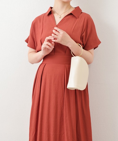 natural couture（ナチュラルクチュール）の「涼しげスキッパー衿お上品ワンピース（ワンピース・レディース・ブラック/ベージュ/グリーン/その他1/その他2/レッド系・FREE）」の4枚目の写真