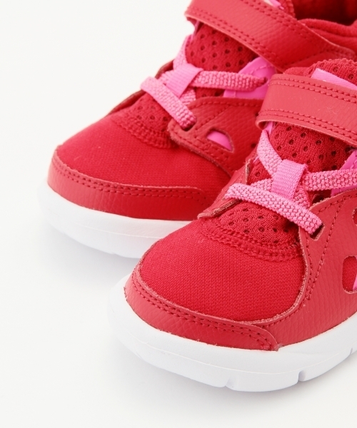 NIKE（ナイキ）の「NIKE / 15S Free2.0 TD (12～16cm)（スニーカー・キッズ・レッド/ネイビー・12/14/15 /16/13）」の5枚目の写真