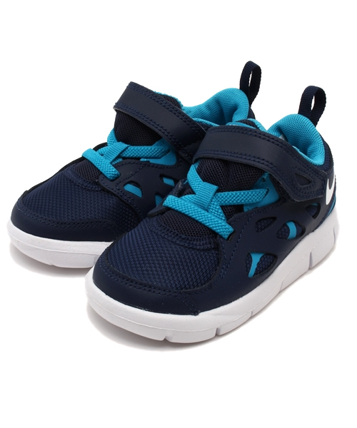 NIKE（ナイキ）の「NIKE / 15S Free2.0 TD (12～16cm)（スニーカー・キッズ・レッド/ネイビー・12/14/15 /16/13）」の2枚目の写真