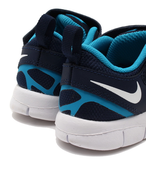 NIKE（ナイキ）の「NIKE / 15S Free2.0 TD (12～16cm)（スニーカー・キッズ・レッド/ネイビー・12/14/15 /16/13）」の16枚目の写真