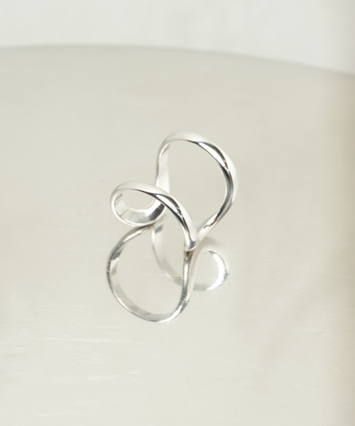 Solace(ソレイス)の「カフダブルラインリング(リング・レディース・シルバー/ゴールド・FREE)」の2枚目の写真