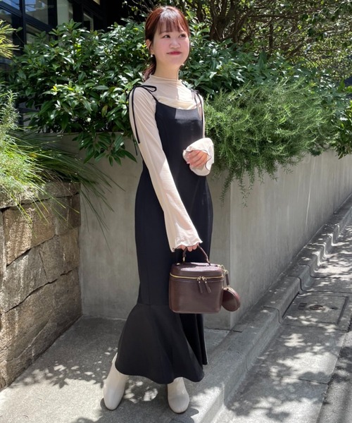 one after another NICE CLAUP（ワンアフターアナザーナイスクラップ）の「大人可愛い/着丈調節可能/ 肩リボンマーメイドキャミワンピース（ワンピース・レディース・キャメル/アイボリー/ブラック/ブラウン系その他/ベージュ/モカ/パープル・FREE）」の18枚目の写真