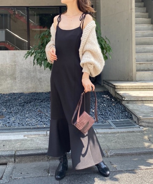 one after another NICE CLAUP（ワンアフターアナザーナイスクラップ）の「大人可愛い/着丈調節可能/ 肩リボンマーメイドキャミワンピース（ワンピース・レディース・キャメル/アイボリー/ブラック/ブラウン系その他/ベージュ/モカ/パープル・FREE）」の15枚目の写真