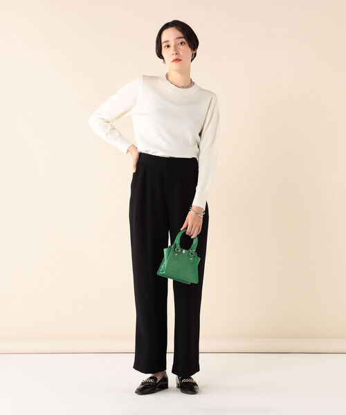 NOLLEY’S Sophi(ノーリーズソフィ)の「《手洗い可能》天竺後ろパールクルーネックプルオーバーニット(ニット/セーター・レディース・ライトグレー/オフホワイト/ピンク/ダークネイビー・38/36)」の6枚目の写真