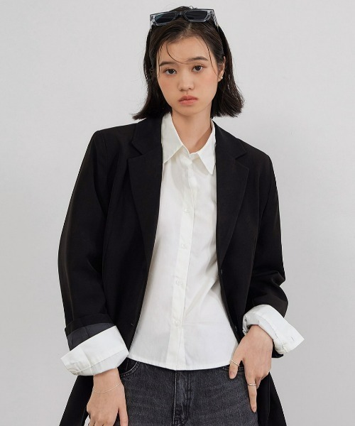 muahmuah(ムーアムーア)の「A'GEM/9 × .kom『muah muah/ムーアムーア』OVER FIT 3BUTTON BLAZER/オーバーフィット ブレザー(テーラードジャケット・レディース・ブラック/カーキ・FREE)」の2枚目の写真