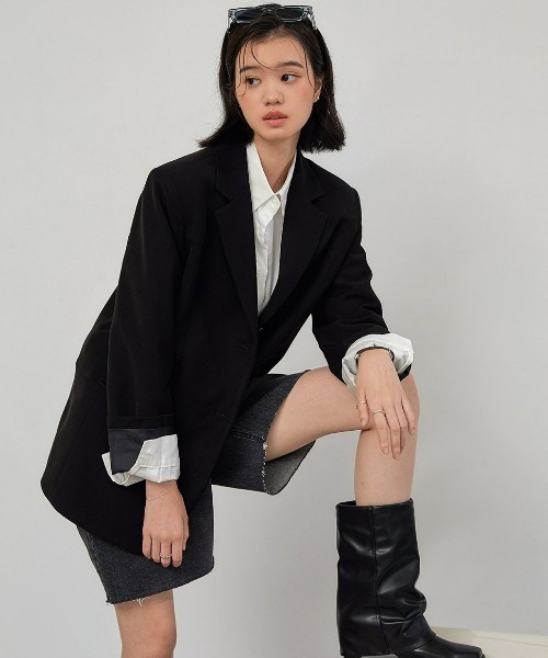 muahmuah(ムーアムーア)の「A'GEM/9 × .kom『muah muah/ムーアムーア』OVER FIT 3BUTTON BLAZER/オーバーフィット ブレザー(テーラードジャケット・レディース・ブラック/カーキ・FREE)」の3枚目の写真