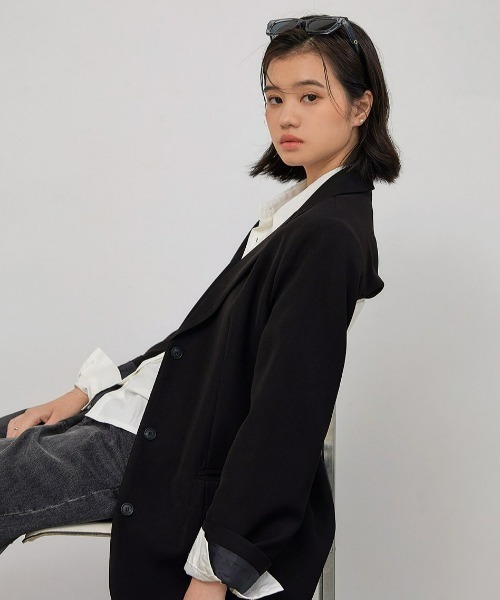 muahmuah(ムーアムーア)の「A'GEM/9 × .kom『muah muah/ムーアムーア』OVER FIT 3BUTTON BLAZER/オーバーフィット ブレザー(テーラードジャケット・レディース・ブラック/カーキ・FREE)」の8枚目の写真