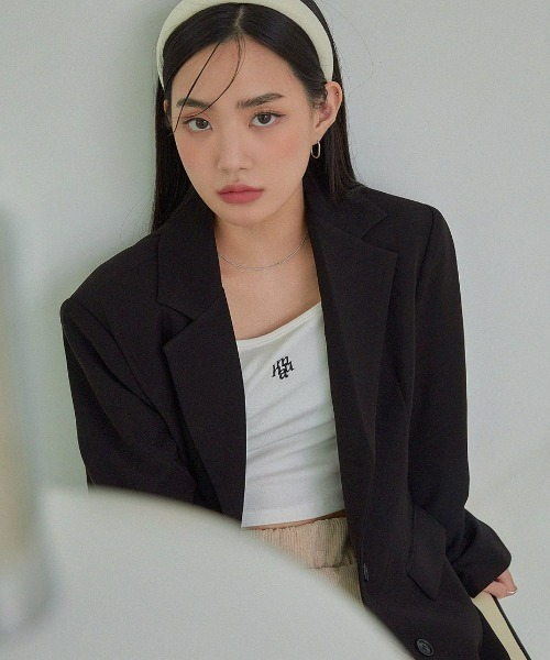 muahmuah(ムーアムーア)の「A'GEM/9 × .kom『muah muah/ムーアムーア』OVER FIT 3BUTTON BLAZER/オーバーフィット ブレザー(テーラードジャケット・レディース・ブラック/カーキ・FREE)」の15枚目の写真