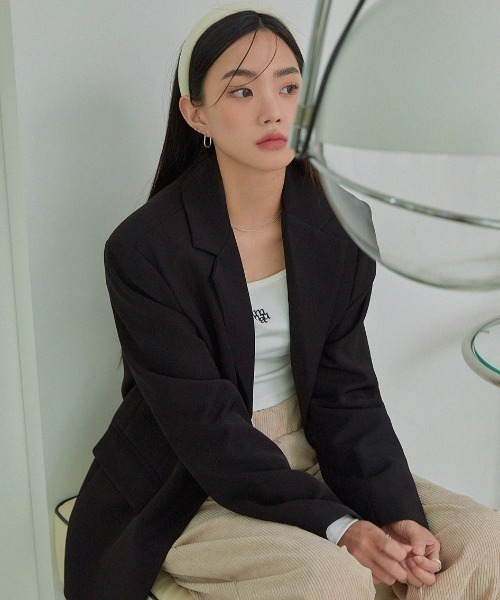 muahmuah(ムーアムーア)の「A'GEM/9 × .kom『muah muah/ムーアムーア』OVER FIT 3BUTTON BLAZER/オーバーフィット ブレザー(テーラードジャケット・レディース・ブラック/カーキ・FREE)」の20枚目の写真