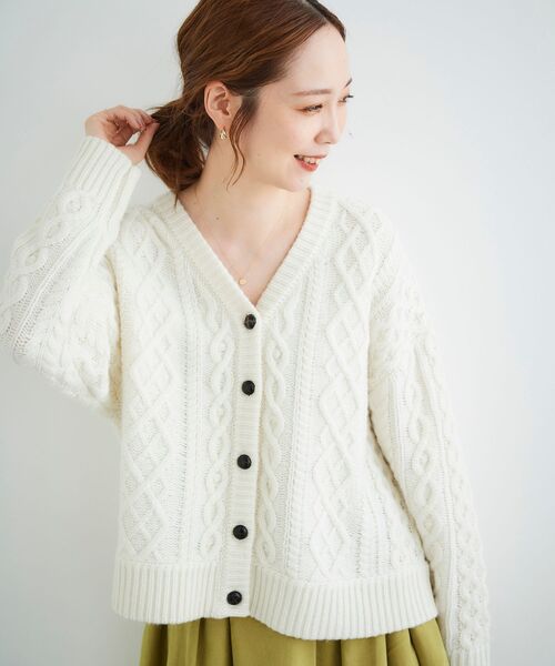 le.coeur blanc（ルクールブラン）の「ウールブレンドケーブルカーディガン（カーディガン/ボレロ・レディース・ブラック/アイボリー・38）」の2枚目の写真