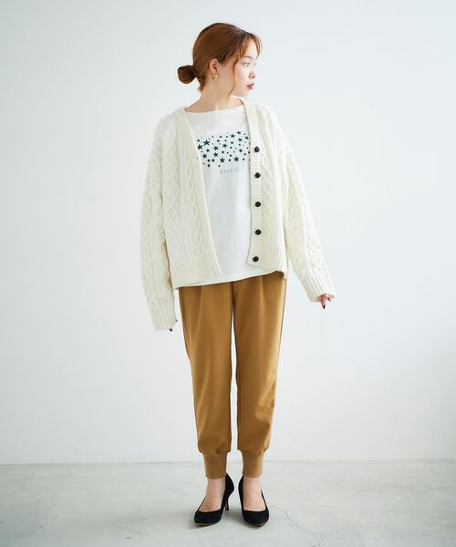 le.coeur blanc（ルクールブラン）の「ウールブレンドケーブルカーディガン（カーディガン/ボレロ・レディース・ブラック/アイボリー・38）」の6枚目の写真