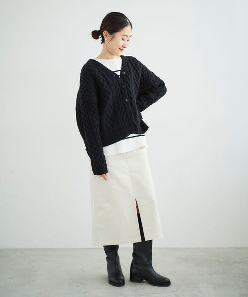 le.coeur blanc（ルクールブラン）の「ウールブレンドケーブルカーディガン（カーディガン/ボレロ・レディース・ブラック/アイボリー・38）」の21枚目の写真