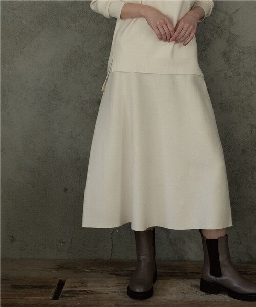 OPAQUE.CLIP（オペークドットクリップ）の「◆ニットフレアスカート【抗ピリング&ウォッシャブル】（スカート・レディース・ブラック/ブルー系7/オフホワイト/ピンク系9/レッド系1/ナチュラル・40/42/38/36）」の15枚目の写真