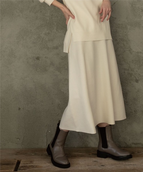 OPAQUE.CLIP（オペークドットクリップ）の「◆ニットフレアスカート【抗ピリング&ウォッシャブル】（スカート・レディース・ブラック/ブルー系7/オフホワイト/ピンク系9/レッド系1/ナチュラル・40/42/38/36）」の2枚目の写真