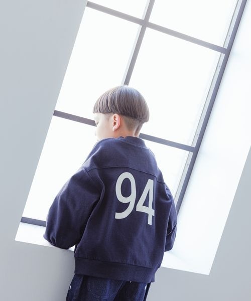 LOWRYS FARM(ローリーズファーム)の「USAナンバリングロングスリーブ 180060(スウェット・キッズ・ホワイト/ネイビー/グリーン・110cm/120cm/130cm/140cm/150cm)」の3枚目の写真