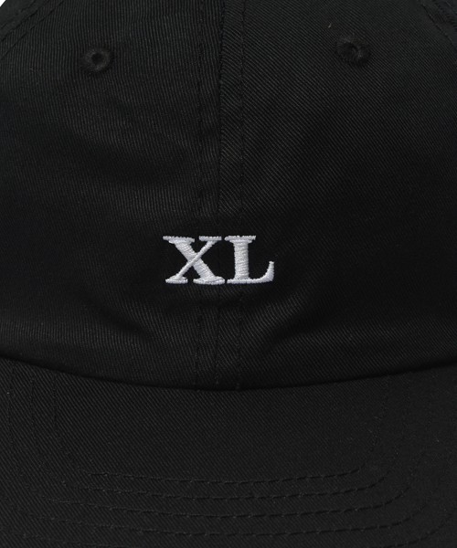 XLARGE（エクストララージ）の「XL LOGO 6 PANEL CAP（キャップ・メンズ・ホワイト/ブラック/ネイビー・ONE SIZE）」の4枚目の写真