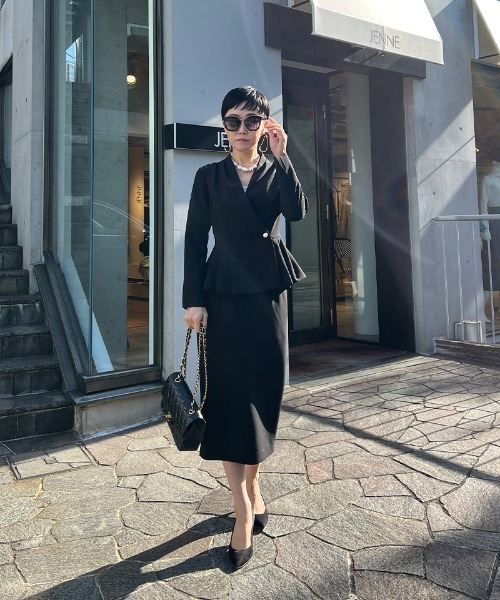 【未使用品】JENNE ジェンヌ　ノーカラー　カシュクール　ペプラムジャケット JENNE ジェンヌ ノーカラー カシュクール ペプラムジャケット