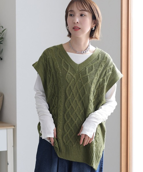 ElegChic(エレグシック)の「ケーブル編みVネックベスト(ベスト・レディース・グリーン/ライトグレー/モカ/ブラック・4L/XL/M)」の4枚目の写真