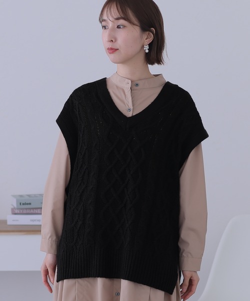 ElegChic(エレグシック)の「ケーブル編みVネックベスト(ベスト・レディース・グリーン/ライトグレー/モカ/ブラック・4L/XL/M)」の5枚目の写真