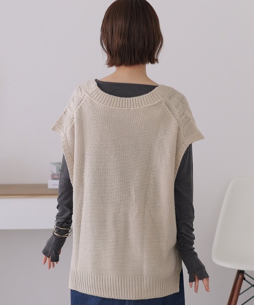 ElegChic(エレグシック)の「ケーブル編みVネックベスト(ベスト・レディース・グリーン/ライトグレー/モカ/ブラック・4L/XL/M)」の15枚目の写真