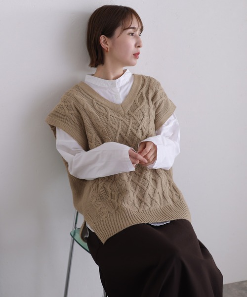 ElegChic(エレグシック)の「ケーブル編みVネックベスト(ベスト・レディース・グリーン/ライトグレー/モカ/ブラック・4L/XL/M)」の20枚目の写真