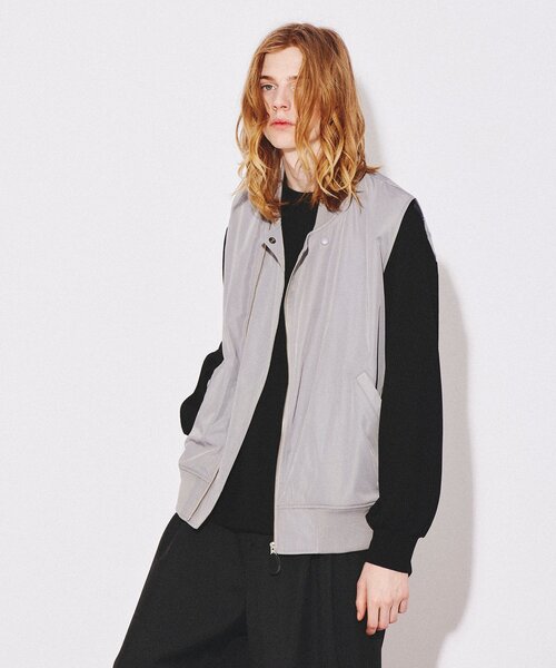 tk.TAKEO KIKUCHI(ティーケータケオキクチ)の「◆ダルマシルエットMA-1ベスト(ベスト・メンズ・ライトグレー/ブラック・88)」の1枚目の写真