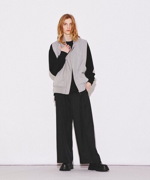 tk.TAKEO KIKUCHI(ティーケータケオキクチ)の「◆ダルマシルエットMA-1ベスト(ベスト・メンズ・ライトグレー/ブラック・88)」の14枚目の写真