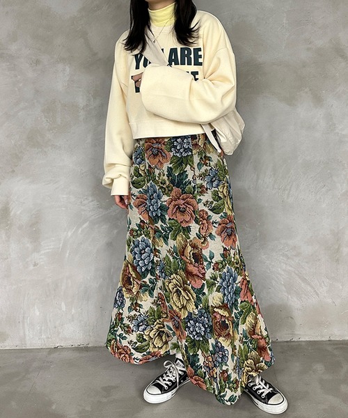 kutir（クティール）の「【セットアップ可】ゴブランフレアスカート